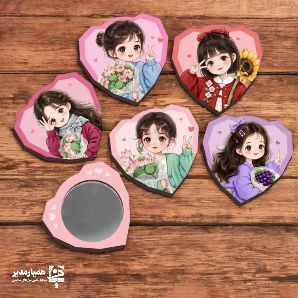 19 آیینه جیبی فانتزی دختر قلبی - Image 1