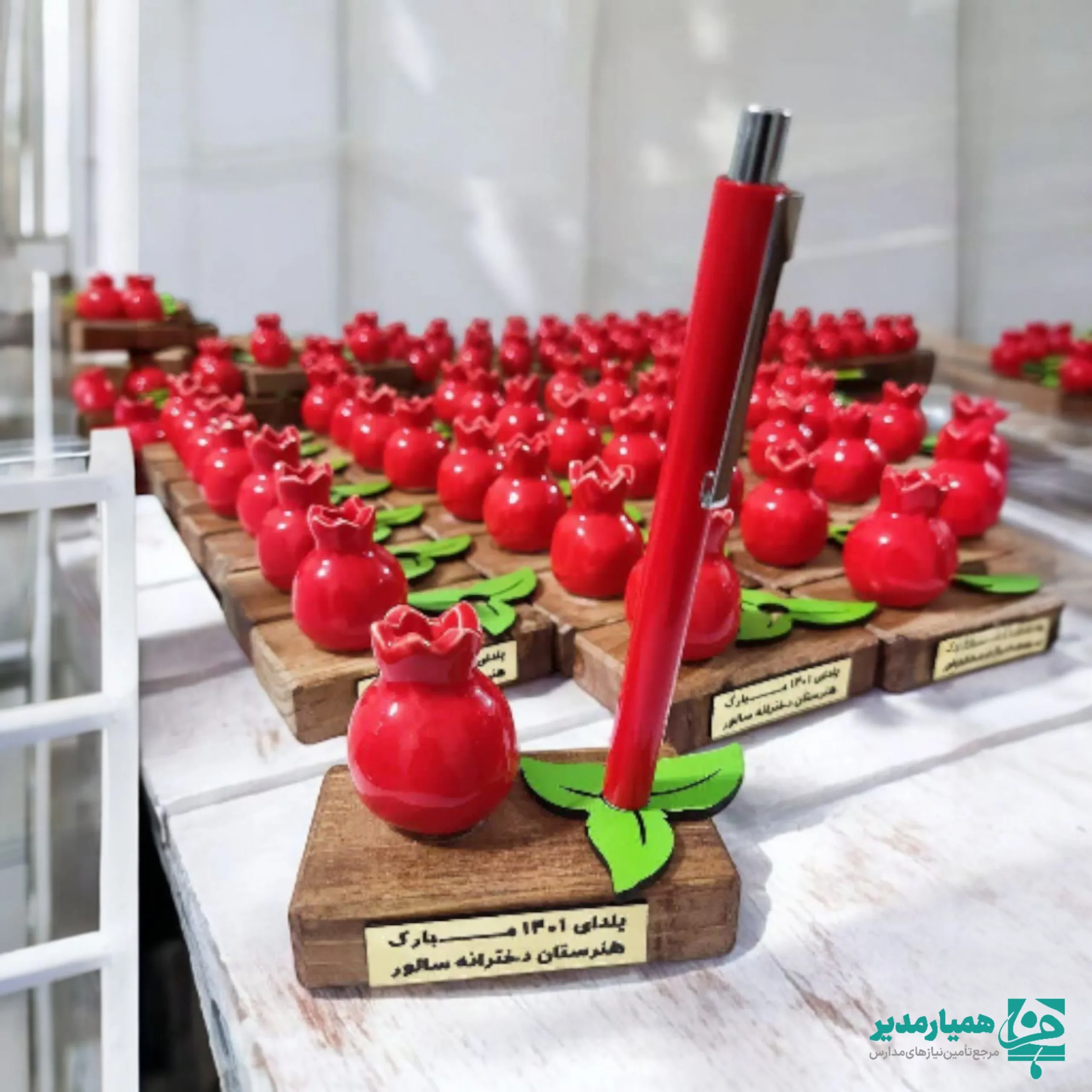 InShot_20251112_001219627_11zon جا قلمی برگ و انار با پلاک اختصاصی - Image 1