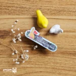 " 🕊️ مگنت طرح تشنه‌لبان حسین (ع)، یادآور دلدادگی و عطش ایمان در صحرای کربلاست 💧❤️ با طراحی هنرمندانه و الهام از نمادهای عاشورایی، حس عشق و وفاداری را در دل‌ها زنده می‌کند 🌹 مناسب برای هدایای دانش‌آموزان و برنامه‌های فرهنگی مدارس در ایام محرم ✨ "