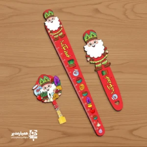 ست ۳ تکه چوبی عمو نوروز | هدیه‌ای شاد، فرهنگی و کاربردی برای نوروز 🌸🎨 ست ۳ تکه چوبی طرح عمو نوروز محصولی فانتزی و آموزشی با الهام از آیین‌های اصیل نوروزی است که با استفاده از نمادهای هفت‌سین 🐟🍎🌿 و شخصیت دوست‌داشتنی عمو نوروز طراحی شده است. این ست با رنگ‌آمیزی شاد و فرم کودک‌پسند، حس طراوت بهار را در اولین نگاه منتقل می‌کند و ویژه هدیه‌های نوروزی فرهنگی تولید شده است. این مجموعه از چوب سبک و باکیفیت ساخته شده و با وزن تقریبی ۲۰ گرم، بسیار سبک و مناسب استفاده روزمره کودکان و نوجوانان است. ابعاد کلی ست ۱۶ × ۸ سانتی‌متر بوده و به‌راحتی در کیف مدرسه، پک‌های عیدانه یا بسته‌های هدیه قرار می‌گیرد 🎒🖍️ ست نوروزی عمو نوروز 🌷🎉 گزینه‌ای عالی برای هدایای دانش‌آموزی، پک‌های فرهنگی مدارس، برنامه‌های مناسبتی نوروز و فعالیت‌های آموزشی مجموعه همیار مدیر محسوب می‌شود. طراحی خلاقانه این محصول باعث افزایش انگیزه کودکان برای یادگیری، نظم‌دهی به لوازم‌تحریر و ارتباط بهتر با مفاهیم فرهنگی نوروز می‌شود 🌞🐣 ویژگی‌های اصلی محصول: 🌸 طرح: عمو نوروز با نمادهای رنگین هفت‌سین 🪵 جنس: چوب مرغوب، سبک و مقاوم 📏 ابعاد: ۱۶ × ۸ سانتی‌متر ⚖️ وزن: حدود ۲۰ گرم، مناسب کودکان 🎁 کاربرد: هدیه نوروزی، گیفت فرهنگی، پک آموزشی همیار مدیر اگر به‌دنبال یک محصول شاد، فرهنگی و ماندگار برای ایام نوروز 🍎🌿 هستید، ست ۳ تکه چوبی عمو نوروز انتخابی هوشمندانه است که هم زیبایی بصری دارد و هم در برنامه‌های آموزشی و فرهنگی همیار مدیر نقش مؤثری ایفا می‌کند 🌼✨