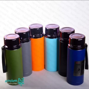 🔩 فلاسک استیل NEW SPORT با طراحی اسپرت، بدنه مقاوم و رنگ‌بندی متنوع، یک هدیه شیک و کاربردی برای دانش‌آموزان، مدارس و مجموعه‌های فرهنگی است. این فلاسک در دو سایز ۸۰۰ و ۱۰۰۰ میلی‌لیتر تولید شده و گزینه‌ای ماندگار برای استفاده روزانه، اردو و هدایای آخر سال محسوب می‌شود.🥤